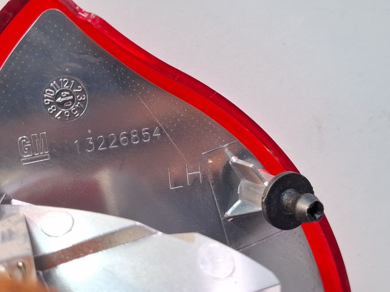 Recambio de piloto trasero derecho para opel insignia a sports tourer (g09) 2.0 cdti (35) referencia OEM IAM 495058087  