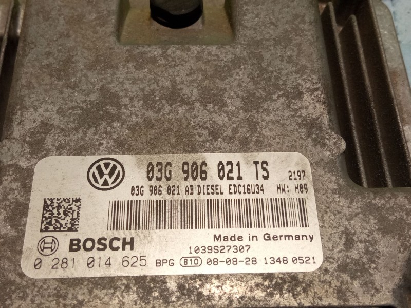 Recambio de centralita motor para volkswagen golf referencia OEM IAM 03G906021TS  0281014625