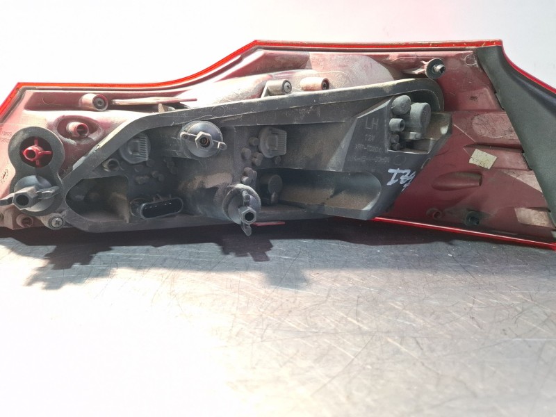 Recambio de piloto trasero izquierdo para opel insignia a sports tourer (g09) 2.0 cdti (35) referencia OEM IAM 13226858LH  