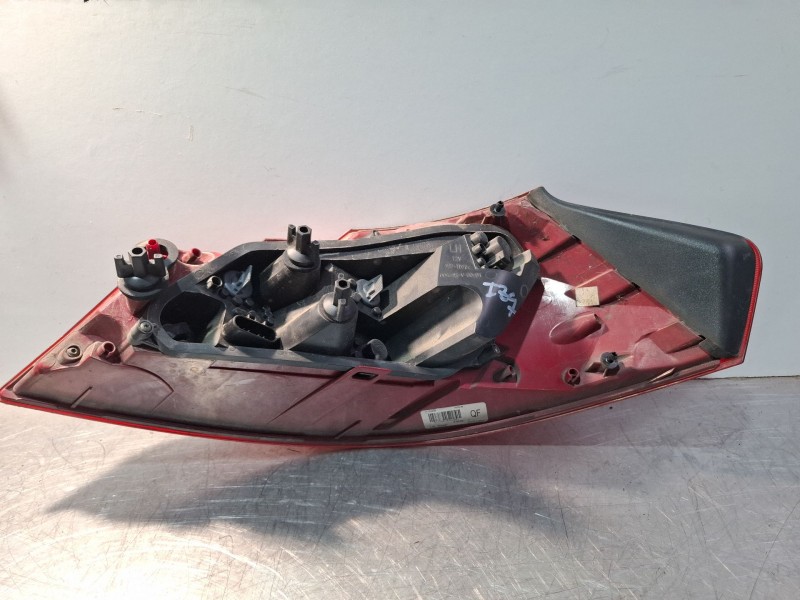 Recambio de piloto trasero izquierdo para opel insignia a sports tourer (g09) 2.0 cdti (35) referencia OEM IAM 13226858LH  