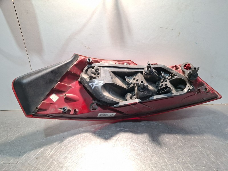 Recambio de piloto trasero derecho para opel insignia a sports tourer (g09) 2.0 cdti (35) referencia OEM IAM 13226857  