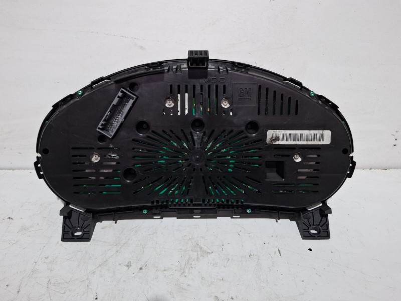 Recambio de cuenta kilometros para opel insignia a sports tourer (g09) 2.0 cdti (35) referencia OEM IAM 13327317  