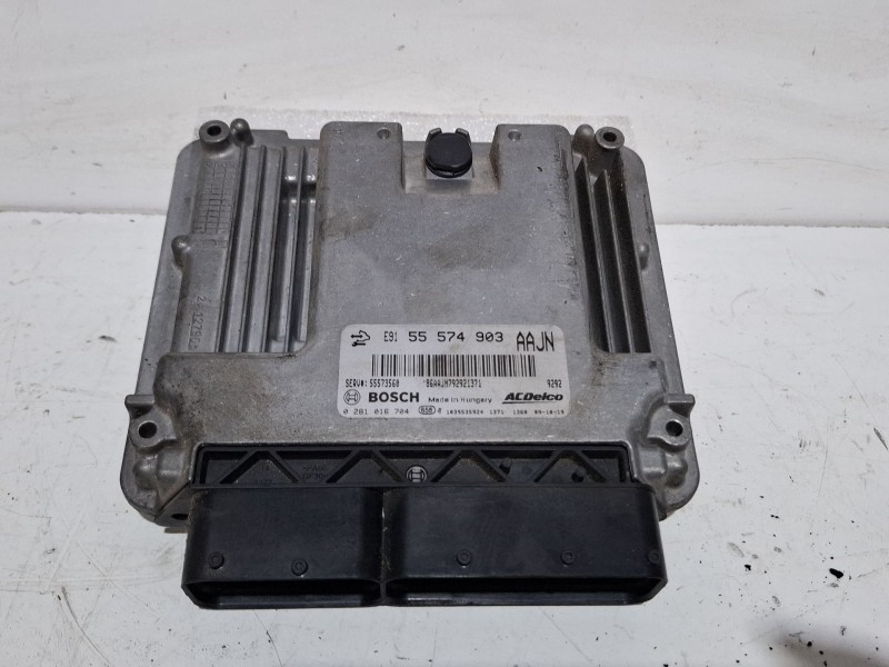 Recambio de centralita motor para opel insignia a sports tourer (g09) 2.0 cdti (35) referencia OEM IAM 55574903 / 0281016704 / 5