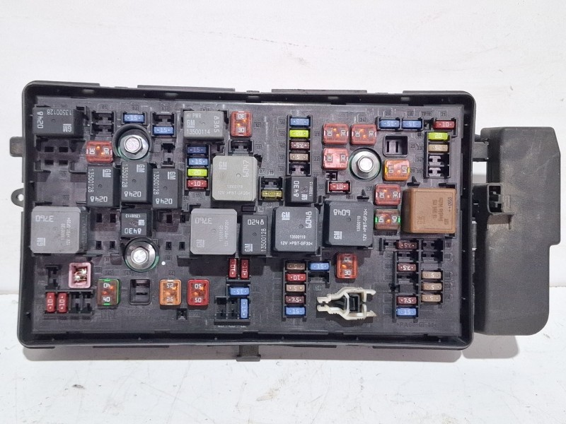 Recambio de caja reles / fusibles para opel insignia a sports tourer (g09) 2.0 cdti (35) referencia OEM IAM 544949969 / 13255300