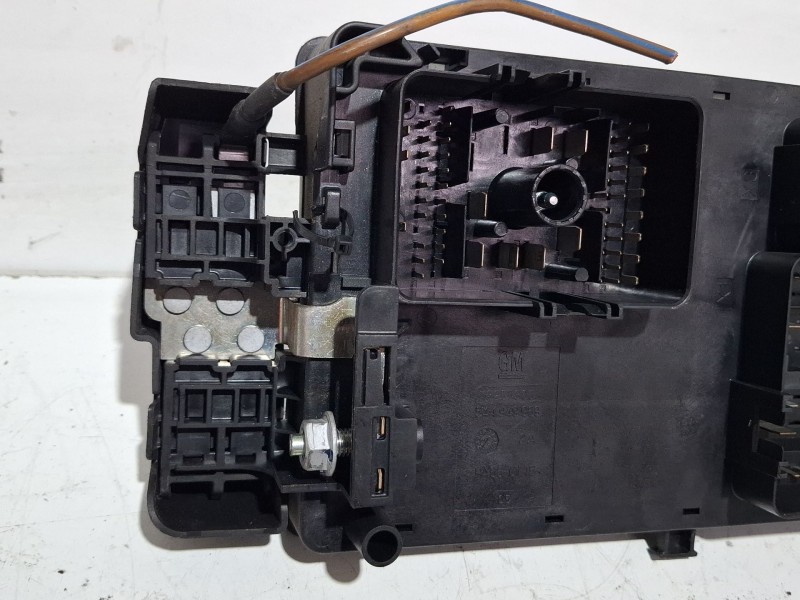 Recambio de caja reles / fusibles para opel insignia a sports tourer (g09) 2.0 cdti (35) referencia OEM IAM 544949969 / 13255300