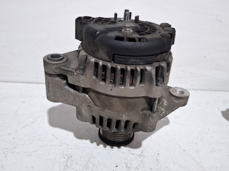 Recambio de alternador para opel insignia a sports tourer (g09) 2.0 cdti (35) referencia OEM IAM 13502583  