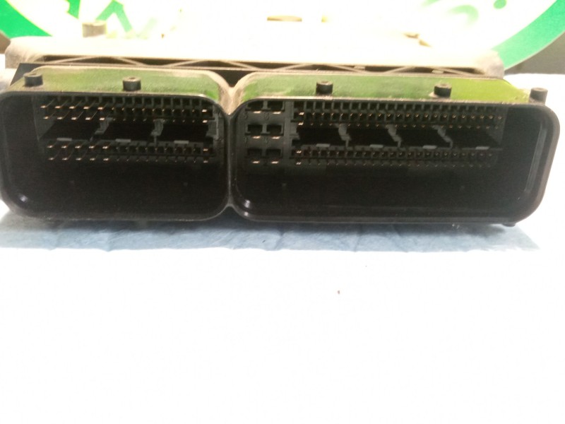 Recambio de centralita motor para volkswagen golf referencia OEM IAM 03G906021TS  0281014625