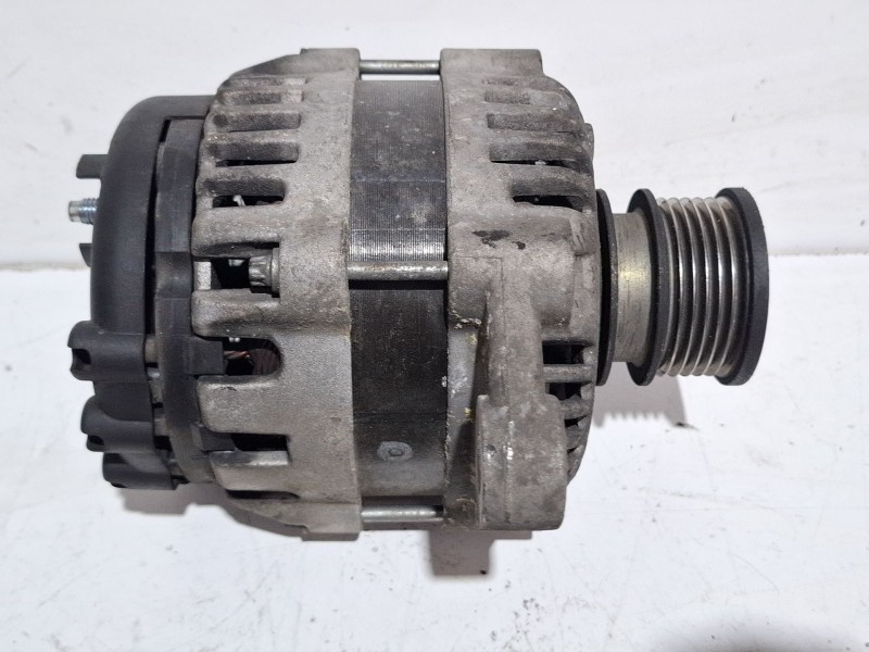 Recambio de alternador para opel insignia a sports tourer (g09) 2.0 cdti (35) referencia OEM IAM 13502583  