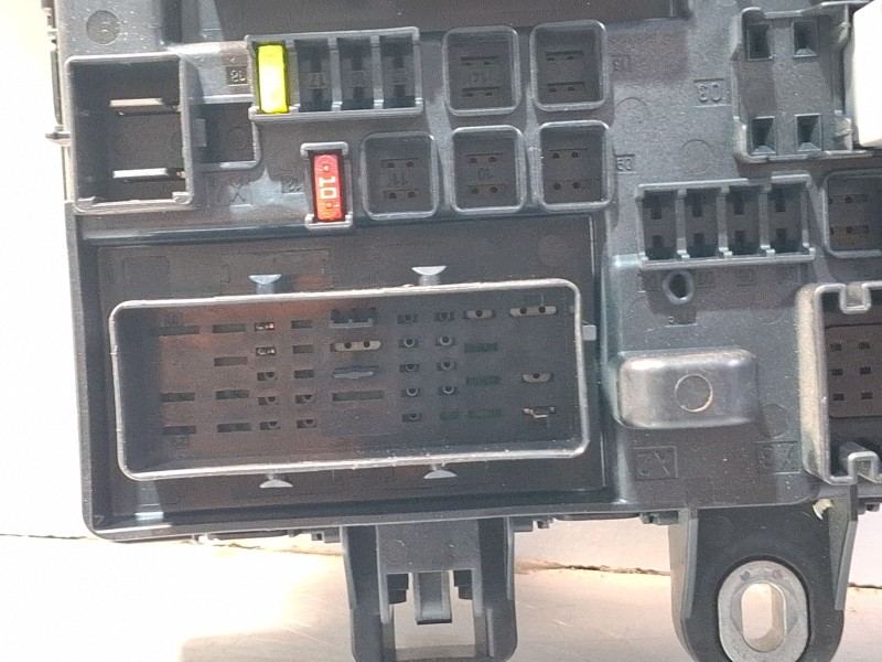 Recambio de caja reles / fusibles para opel insignia a sports tourer (g09) 2.0 cdti (35) referencia OEM IAM 544949969  