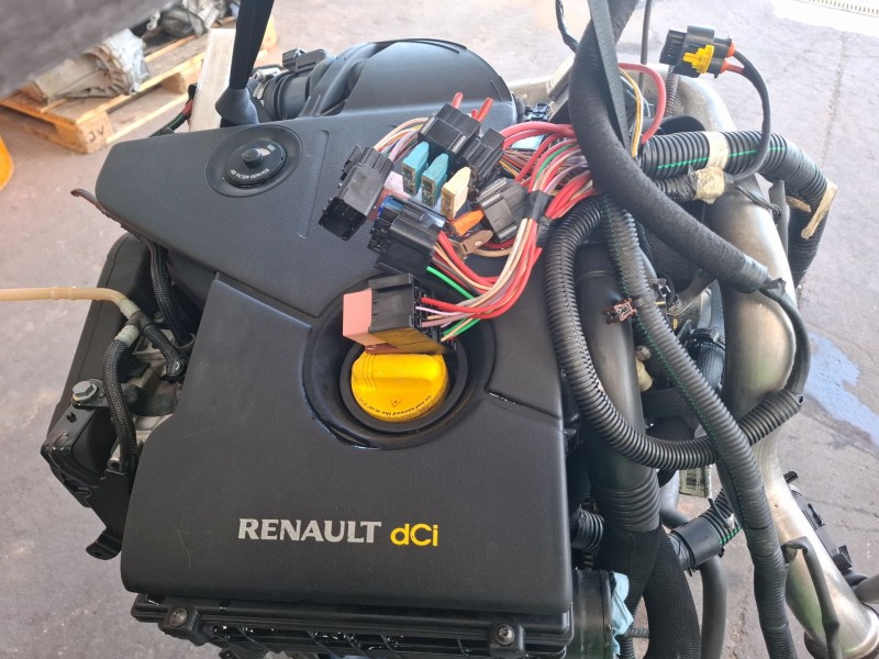 Recambio de motor completo para dacia sandero referencia OEM IAM K9K E8  