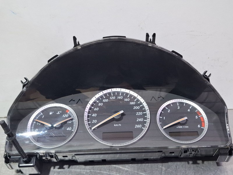 Recambio de cuenta kilometros para mercedes-benz clase c t-model (s204) c 200 cdi (204.207) referencia OEM IAM A2045404248 / A2C