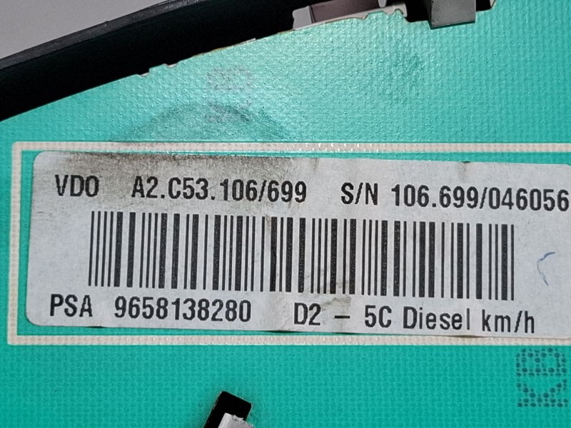 Recambio de cuenta kilometros para peugeot 407 referencia OEM IAM A2C53010609G  