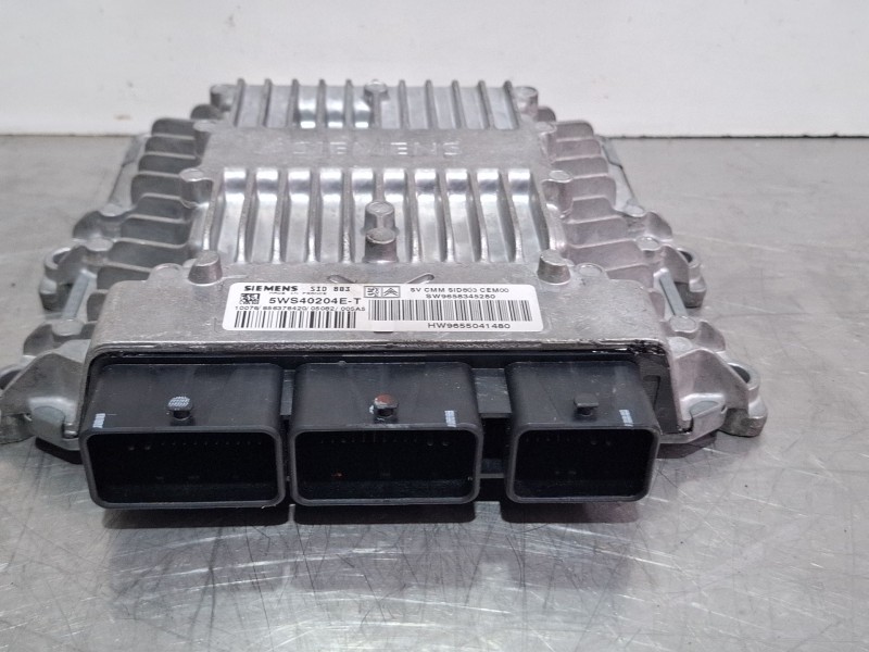 Recambio de centralita motor para peugeot 407 referencia OEM IAM 5WS40204E T  