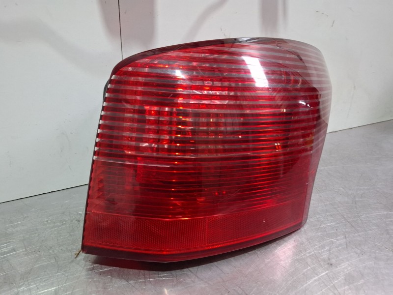 Recambio de piloto trasero derecho para peugeot 407 referencia OEM IAM   