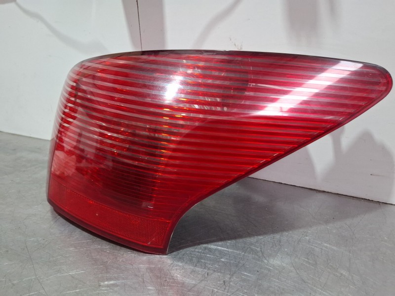 Recambio de piloto trasero derecho para peugeot 407 referencia OEM IAM   