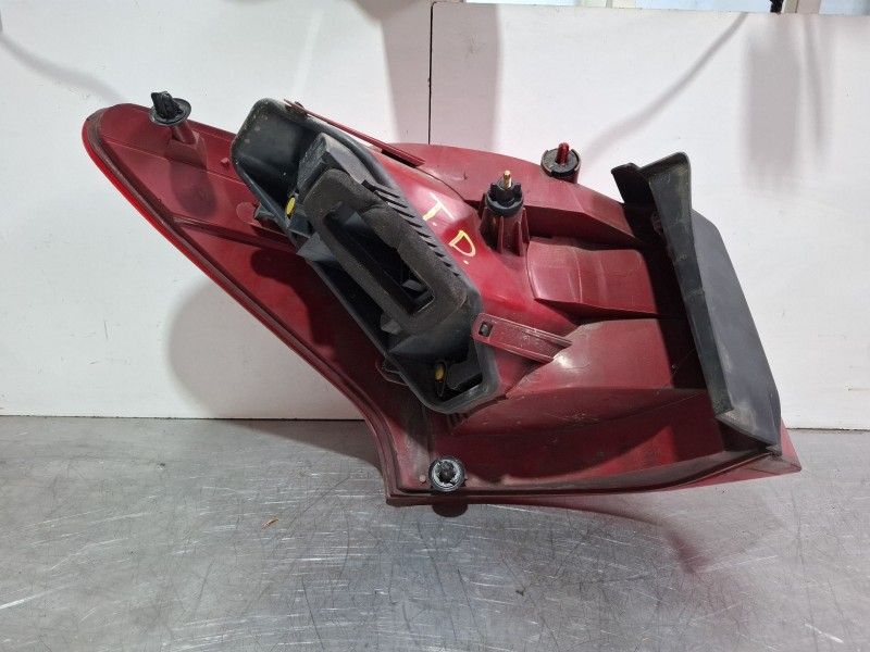 Recambio de piloto trasero derecho para peugeot 407 referencia OEM IAM   