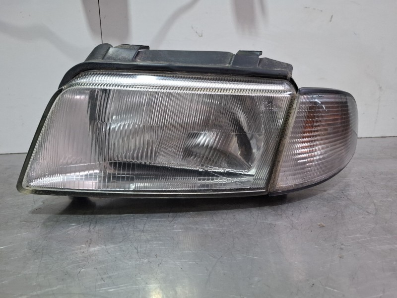 Recambio de faro delantero izquierdo para audi a4 b5 (8d2) 1.9 tdi referencia OEM IAM   