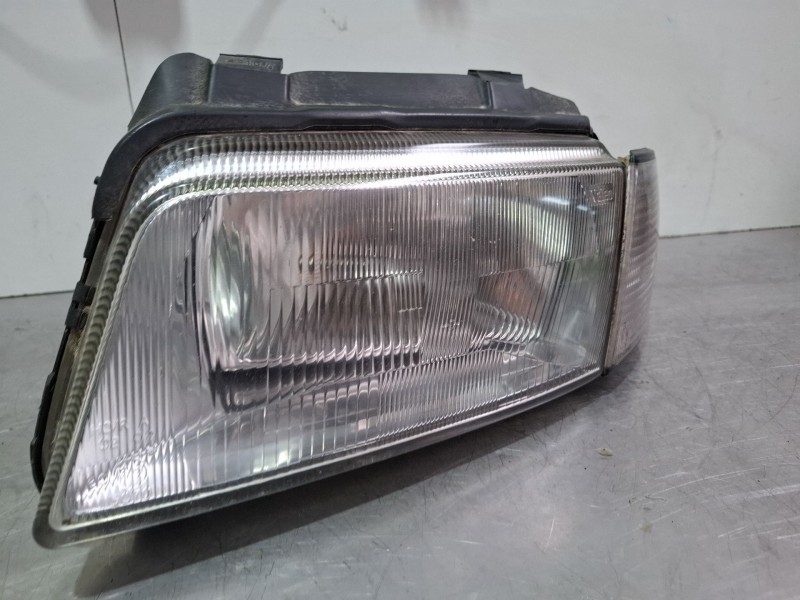 Recambio de faro delantero izquierdo para audi a4 b5 (8d2) 1.9 tdi referencia OEM IAM    Recambio de faro delantero izquierdo para audi a4 b5 (8d2) 1.9 tdi referencia OEM IAM