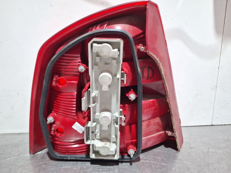 Recambio de piloto trasero derecho para skoda octavia referencia OEM IAM   