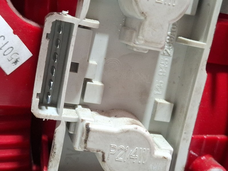 Recambio de piloto trasero derecho para skoda octavia referencia OEM IAM   