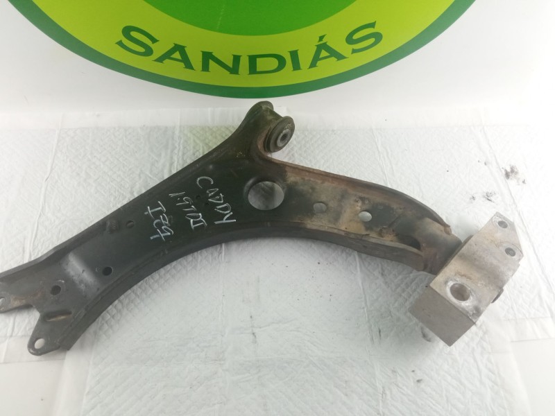 Recambio de brazo suspension inferior delantero izquierdo para volkswagen caddy referencia OEM IAM   