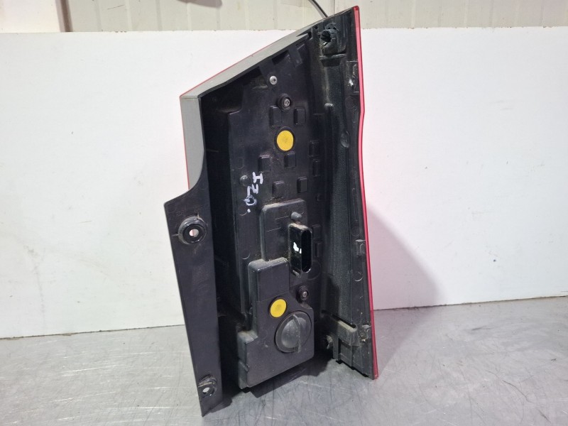 Recambio de piloto trasero izquierdo para mercedes-benz vito referencia OEM IAM   