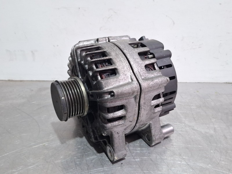 Recambio de alternador para peugeot 407 referencia OEM IAM 9688085380  