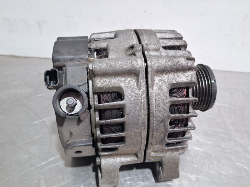 Recambio de alternador para peugeot 407 referencia OEM IAM 9688085380  