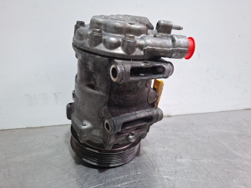 Recambio de compresor aire acondicionado para peugeot 407 referencia OEM IAM 9670022580  