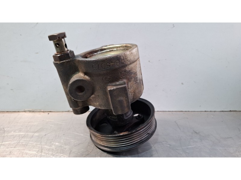 Recambio de bomba direccion asistida para suzuki samurai referencia OEM IAM 7700840106  