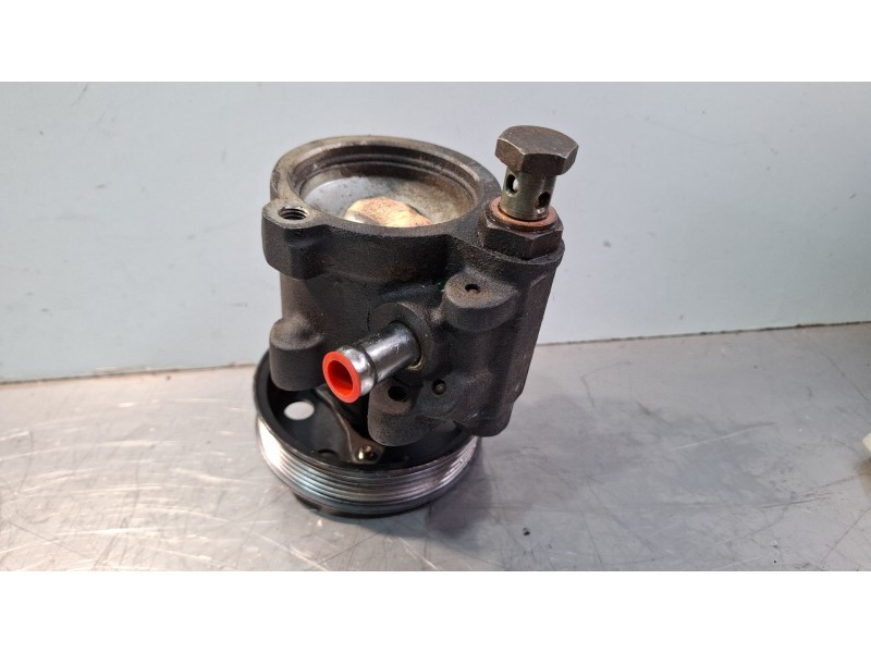 Recambio de bomba direccion asistida para suzuki samurai referencia OEM IAM 7700840106  