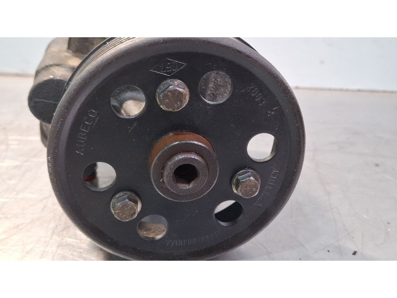 Recambio de bomba direccion asistida para suzuki samurai referencia OEM IAM 7700840106  