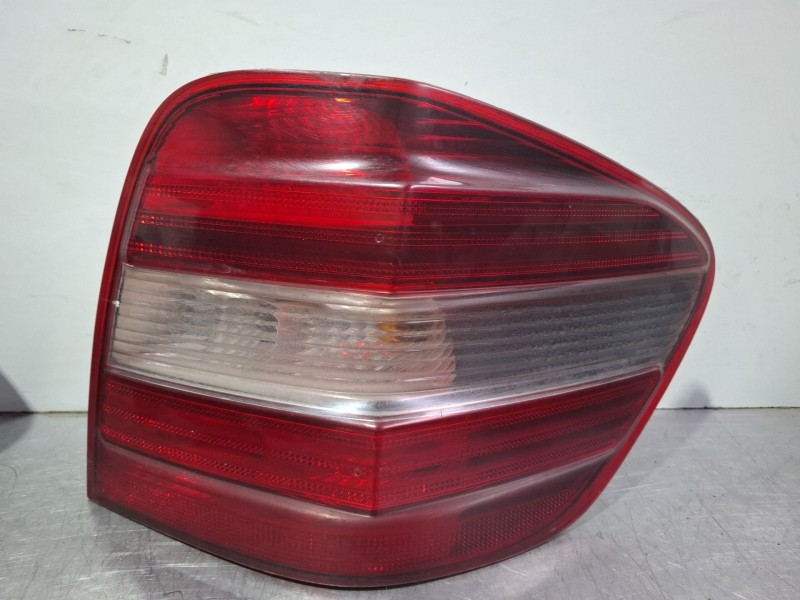 Recambio de piloto trasero derecho para mercedes-benz clase m (w164) ml 320 cdi 4-matic (164.122) referencia OEM IAM   