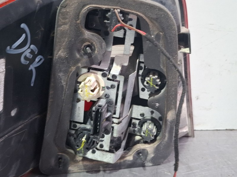 Recambio de piloto trasero derecho para mercedes-benz clase m (w164) ml 320 cdi 4-matic (164.122) referencia OEM IAM   