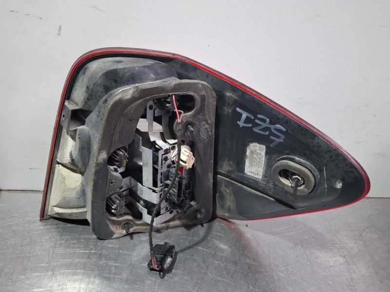 Recambio de piloto trasero izquierdo para mercedes-benz clase m (w164) ml 320 cdi 4-matic (164.122) referencia OEM IAM   