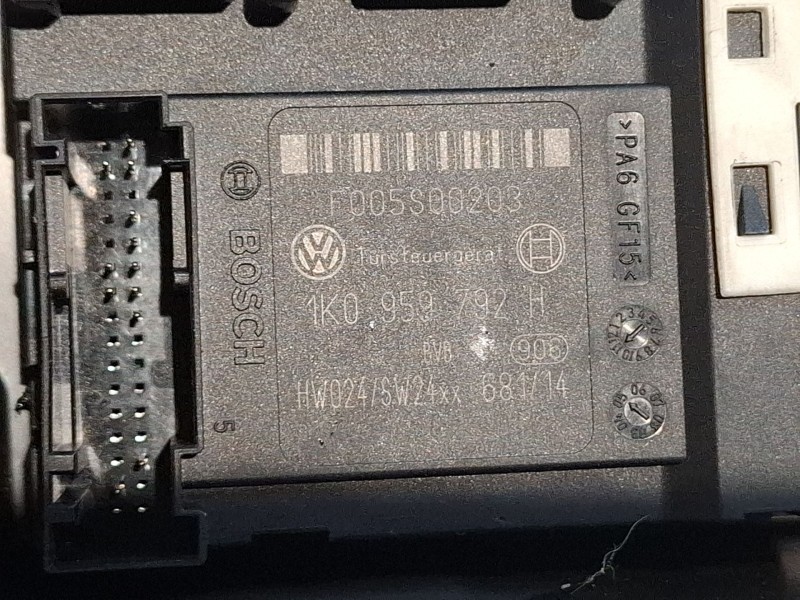 Recambio de elevalunas delantero derecho para seat leon (1p1) 1.9 tdi referencia OEM IAM 1P0837402A / 983605201  