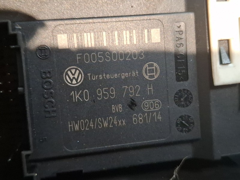 Recambio de elevalunas delantero derecho para seat leon (1p1) 1.9 tdi referencia OEM IAM 1P0837402A / 983605201  