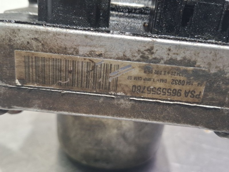 Recambio de bomba direccion asistida para peugeot 206 referencia OEM IAM 114481G  