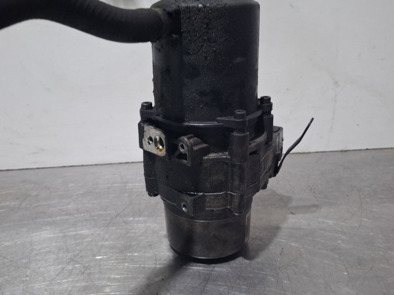 Recambio de bomba direccion asistida para peugeot 206 referencia OEM IAM 114481G  