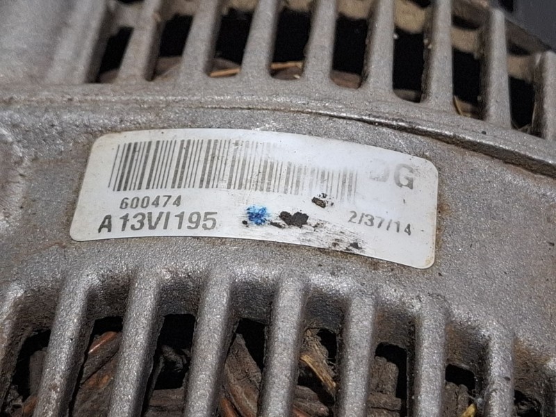 Recambio de alternador para renault clio referencia OEM IAM A13VI195  