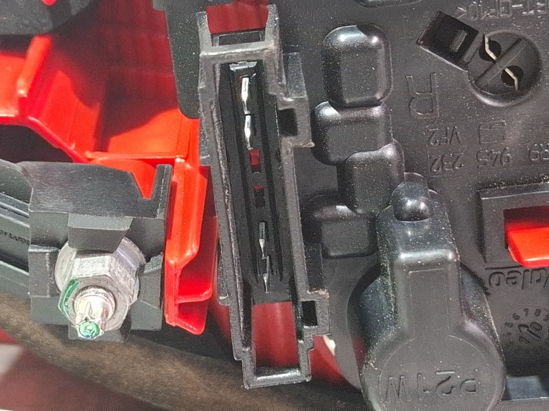 Recambio de piloto porton trasero derecho para seat exeo st (3r5) 2.0 tdi referencia OEM IAM 3R9945094A / 89505092  