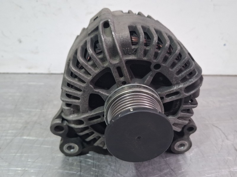 Recambio de alternador para seat exeo st (3r5) 2.0 tdi referencia OEM IAM 06F903023P  