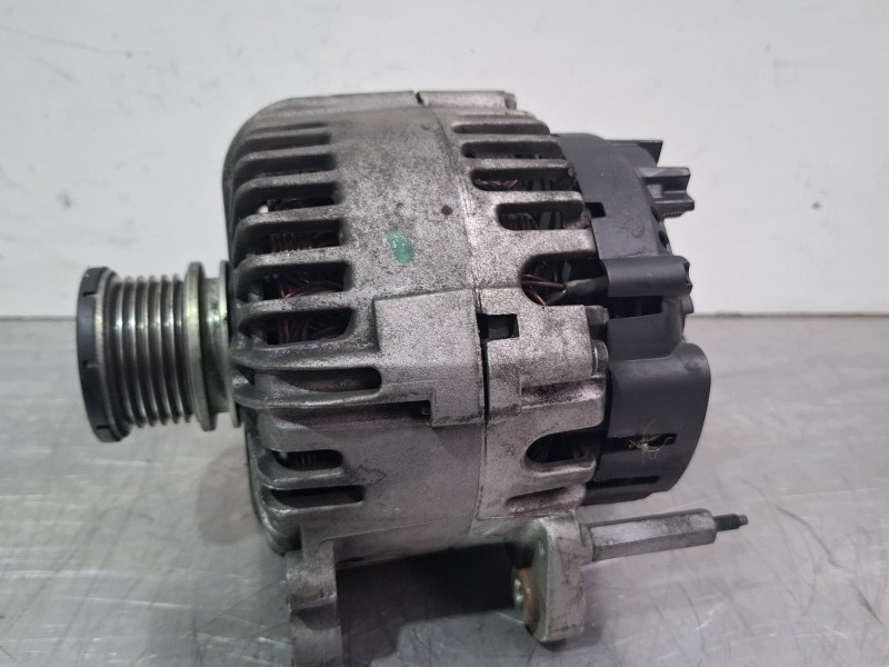 Recambio de alternador para seat exeo st (3r5) 2.0 tdi referencia OEM IAM 06F903023P  