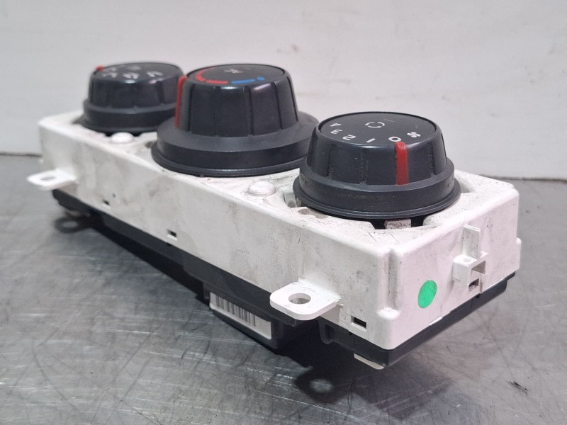 Recambio de mando calefaccion aire acondicionado para renault master referencia OEM IAM 275100013R  