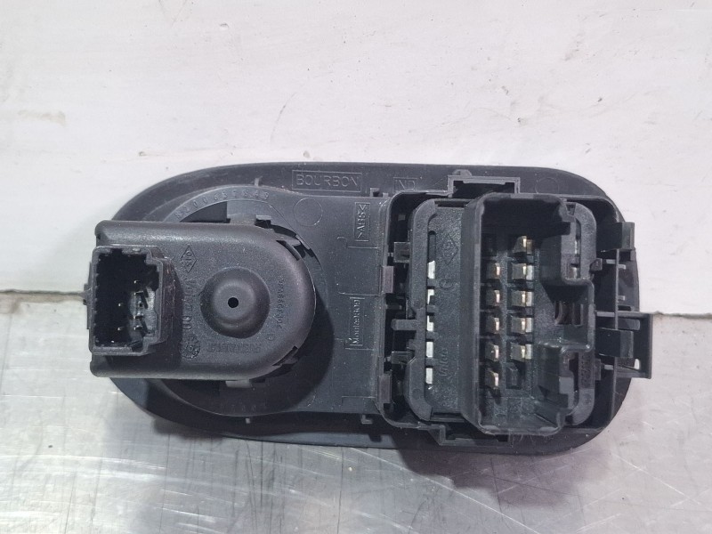 Recambio de mando elevalunas delantero izquierdo para renault master referencia OEM IAM   