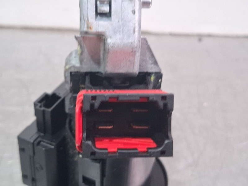 Recambio de conmutador de arranque para renault master referencia OEM IAM 2811334922T  