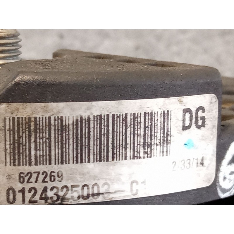 Recambio de alternador para volkswagen golf referencia OEM IAM 0124325003-C  