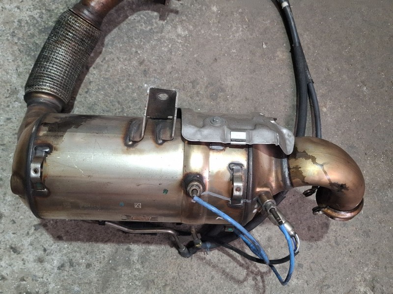 Recambio de filtro de particulas para ford focus iii 1.6 tdci referencia OEM IAM av615h270da / y6142050x / e4063500  