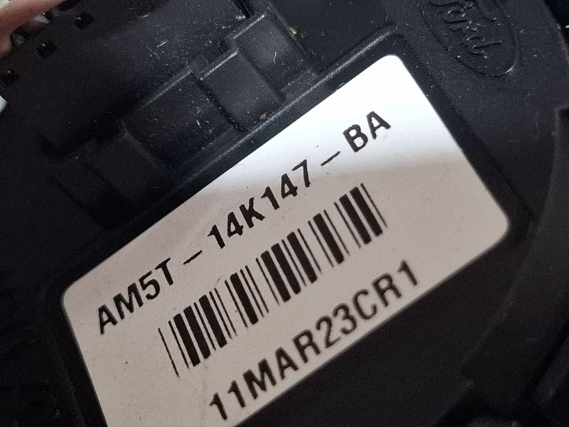 Recambio de volante (sin airbag) para ford focus iii 1.6 tdci referencia OEM IAM AM513600DE-3ZHE  