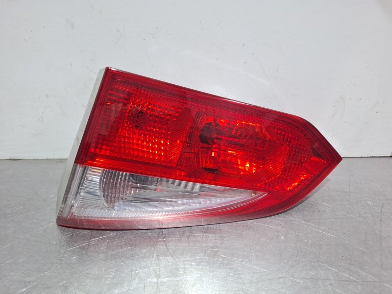 Recambio de piloto porton trasero derecho para ford focus iii 1.6 tdci referencia OEM IAM BM5113A602BB  